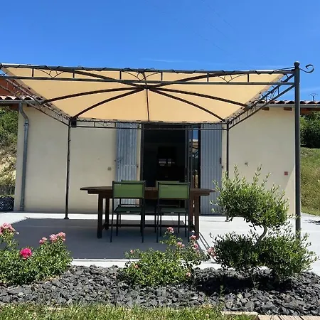 Holiday home Crest, Avec Terrasse Et Piscine. Crest