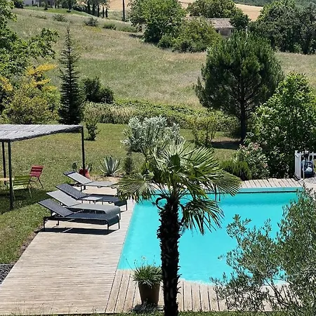 Crest, Avec Terrasse Et Piscine. Crest